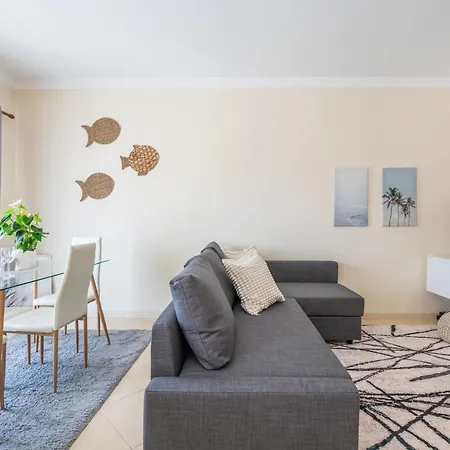 Апартаменты The Sunset 1 Bed Flat Short Walk Armacao *